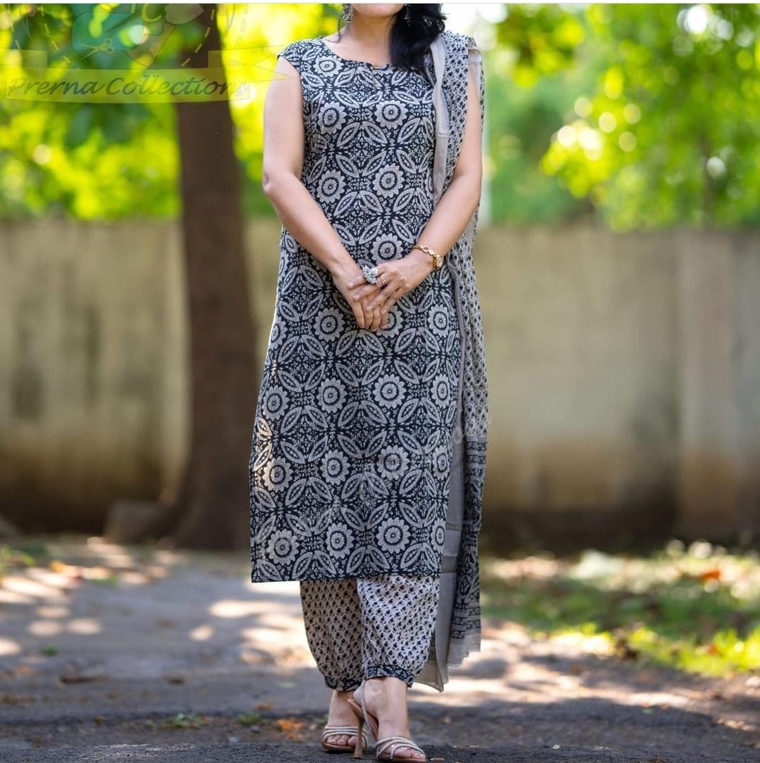 Kalamkaari with butterfly cut | Sleeves designs for dresses, Kurti designs, Kurta  neck design